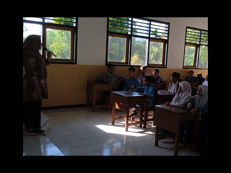 SINERGI UNTUK GENERASI SEHAT, KERJA SAMA SMP NEGERI 3 SUMBERMALANG SATU ATAP DAN PUSKESMAS SUMBERMALANG
